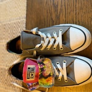 Rare Converse All Star Grey with flower print inside and tongue. Size 9